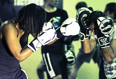 Cours de boxe thailandaise à Rennes chez Défenses Tactiques