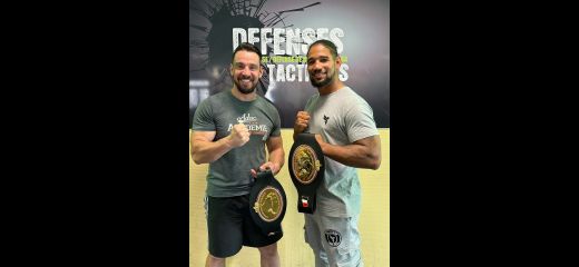 Le double champion de France de boxe anglaise au club Défenses Tactiques